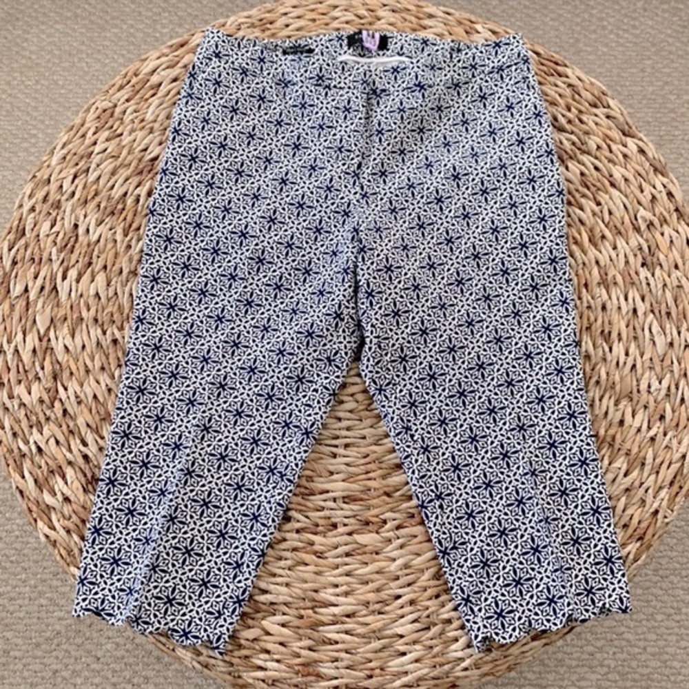 Talbots Tile Print Slim Crop 16WP